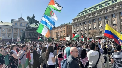 İsveç'te yüzlerce kişi İsrail'in Eurovision Şarkı Yarışması'na katılımını protesto etti